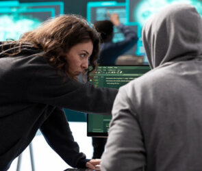 Ataque de ransomware causa caos nos aeroportos europeus